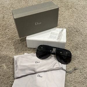Christian Dior Aviator sunglasses black / silver